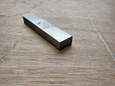 Обычная плоская шпонка 25X14X122